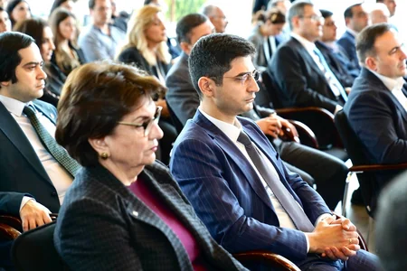 İçərişəhərdə MakTAB məzunlarının təltifetmə mərasimi keçirilib