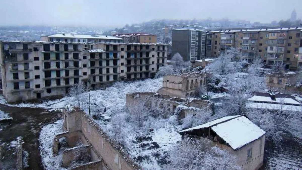 ​Ermənilər təmas xəttinə yaxın bölgələrdən köçür