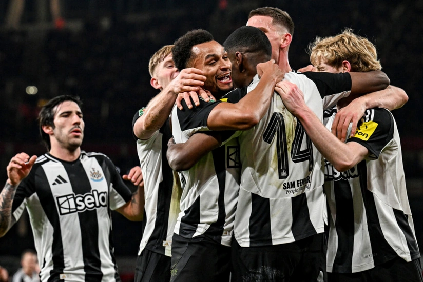 İngiltərə Liqa Kuboku: Nyukasl yarımfinalın ilk oyununda Arsenalı məğlub edib