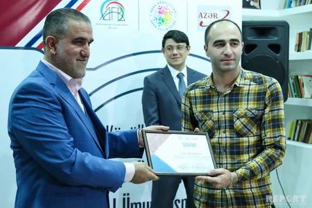 “Könüllülük: Uğurun formulu” kitabının imza günü keçirilib - FOTO