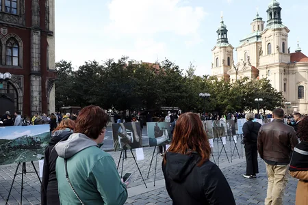 Snapshots of Sorrow: Azerbaijan's mine victims remembered in Prague