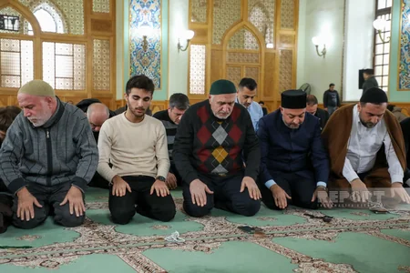 Prayers read in Azerbaijani mosques for plane crash victims