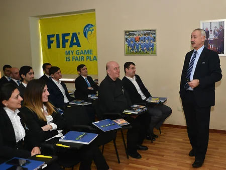 Azərbaycanda ilk dəfə FİFA-nın futzal hakimləri və hakim-inspektorları üçün seminarı başlayıb