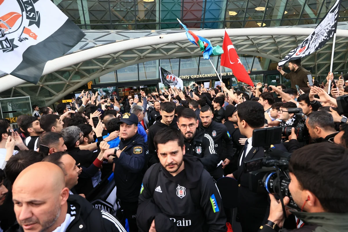 Beşiktaş klubu Bakıya gəlib