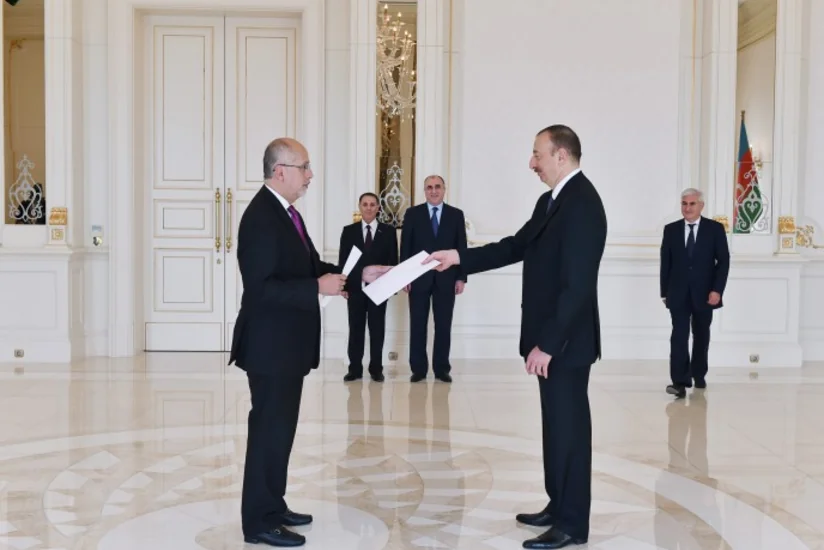 ​Prezident İlham Əliyev Meksikanın Azərbaycanda yeni təyin olunmuş səfirinin etimadnaməsini qəbul edib