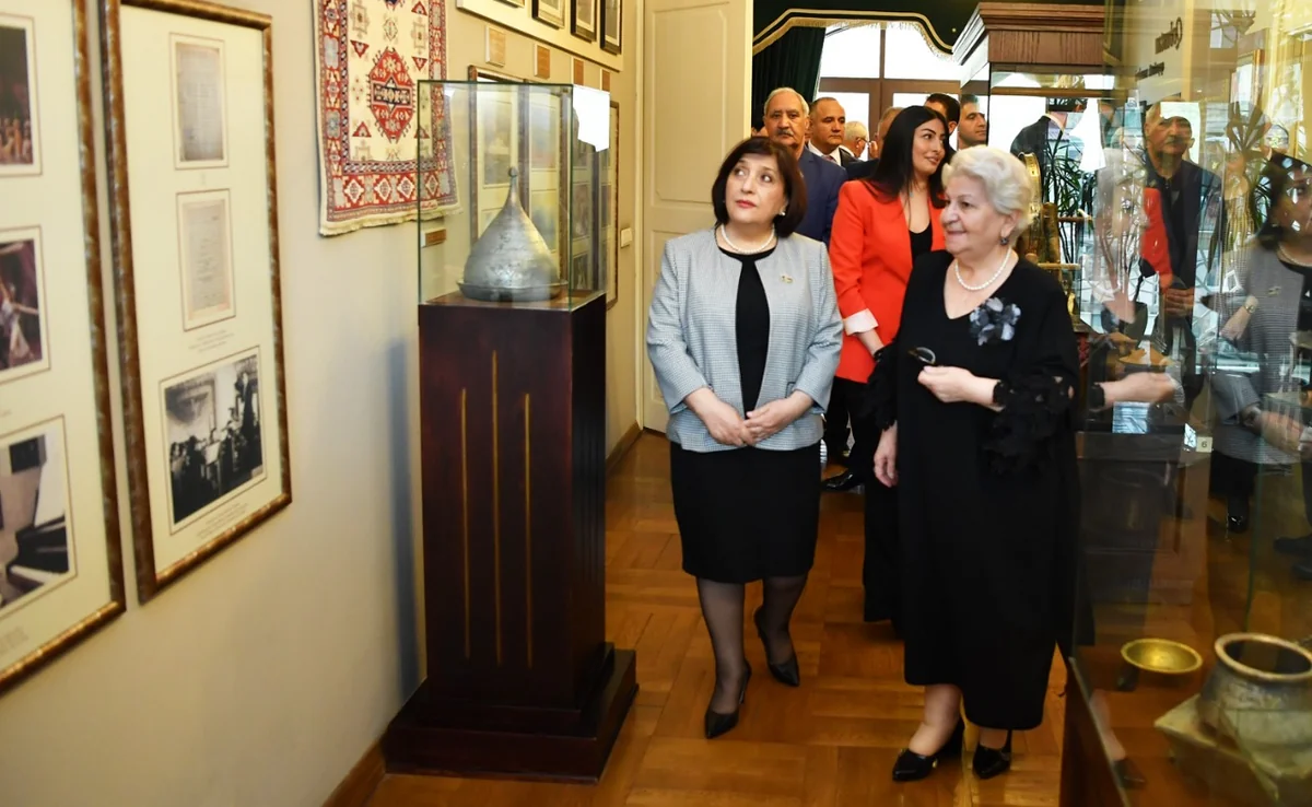 Sahibə Qafarova Tbilisidəki Azərbaycan Mədəniyyəti Muzeyini ziyarət edib