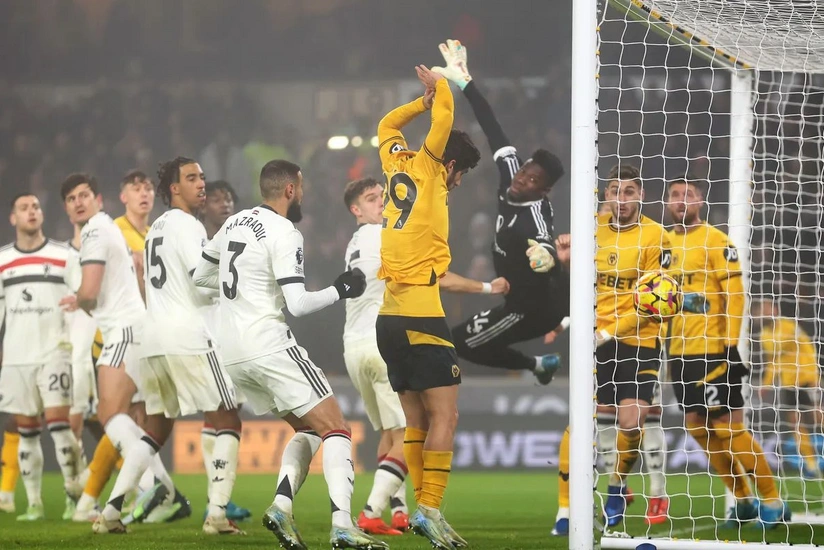 Mançester Yunayted Premyer Liqa tarixinə düşüb