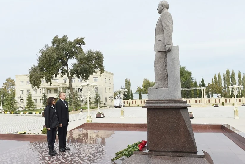 President Ilham Aliyev arrives in Aghdam district for visit