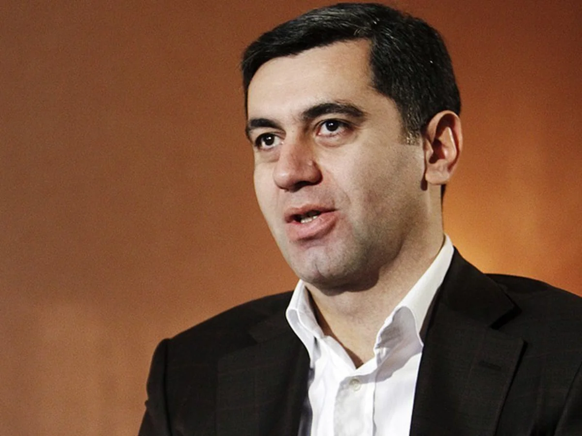 Məhkəmə Gürcüstanın sabiq müdafiə nazirini həbsdə saxlayıb