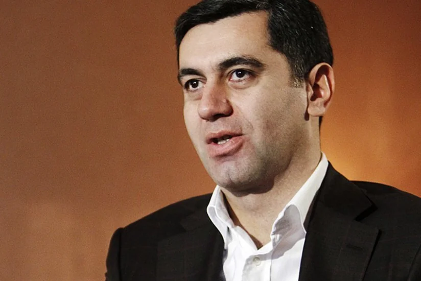 Məhkəmə Gürcüstanın sabiq müdafiə nazirini həbsdə saxlayıb