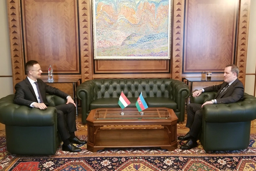 Azerbaijani, Hungarian FMs meet in Baku
