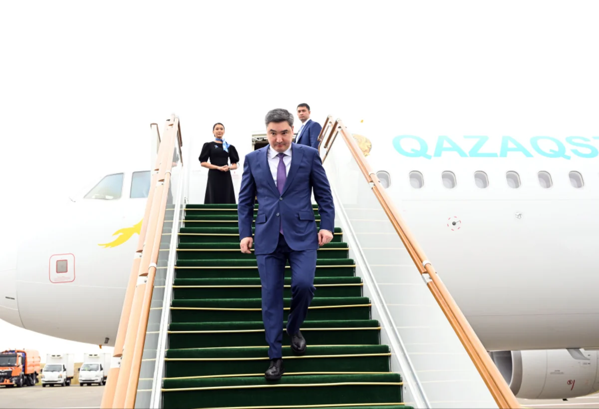 Kazakhstan’s Prime Minister arrives in Azerbaijan for ECO’s 17th summit