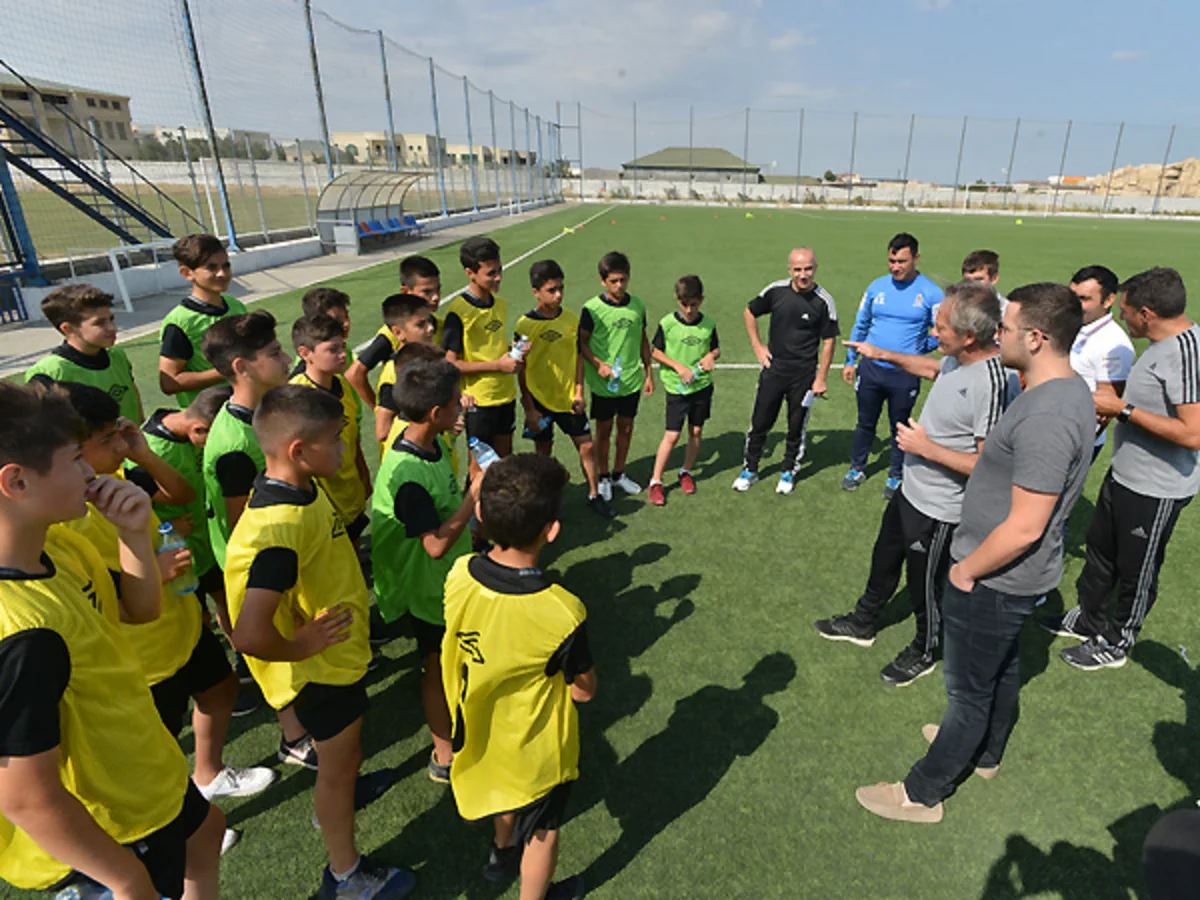 Bakıda UEFA-nın dəstəyi ilə seminar keçirilib