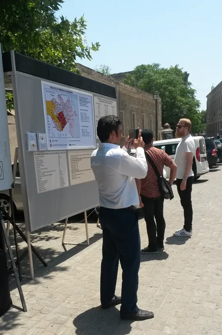 ​İçərişəhərdə Ermənistanın Azərbaycana hərbi təcavüzü haqqında elektron lövhə yerləşdirilib