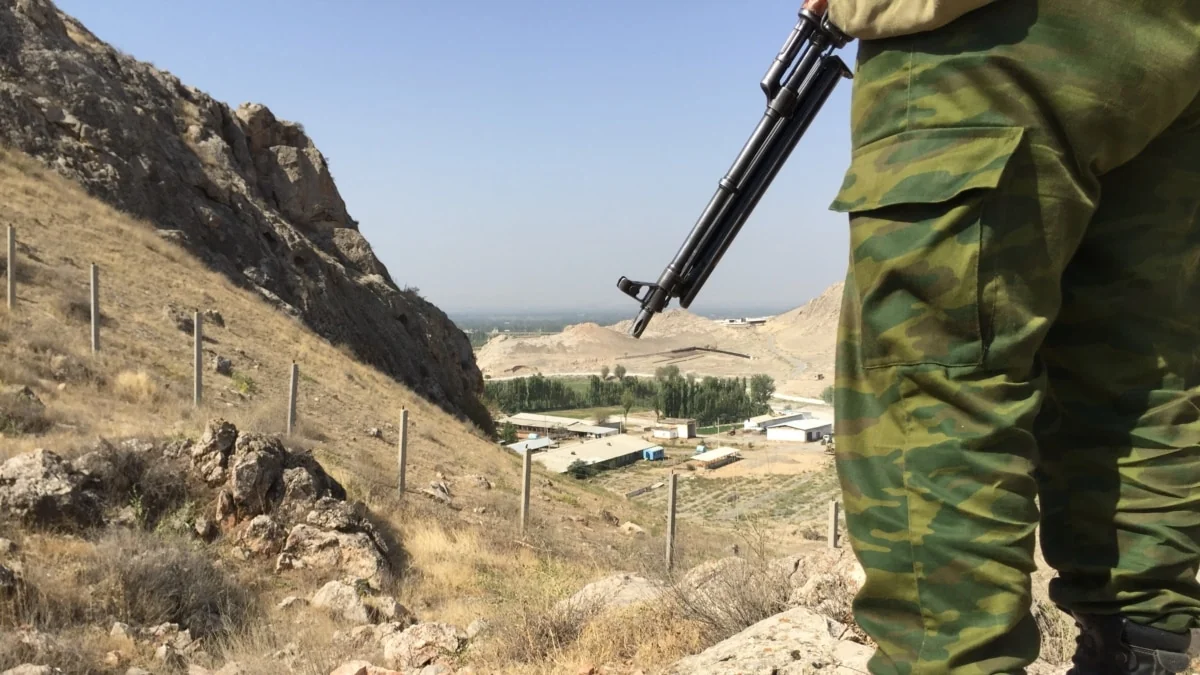 Qırğızıstan Tacikistanla sərhədə KTMT kontingentinin yerləşdirilməsini təklif edib