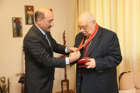 Minister Abulfas Garayev visited prominent Azerbaijani writer