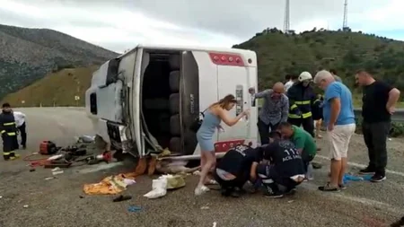 Türkiyədə turistləri daşıyan avtobus aşıb, 1 nəfər ölüb, 22 nəfər yaralanıb