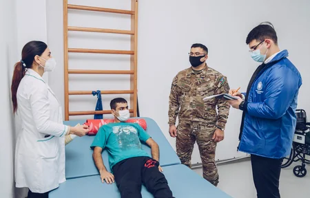 YAŞATın əməkdaşları şəhid ailələrinin üzvləri və qazilərlə görüşüb