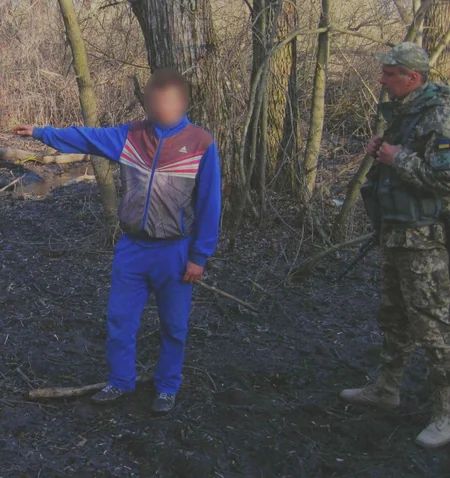 В Украине задержали двух граждан Азербайджана за нарушение госграницы - ФОТО