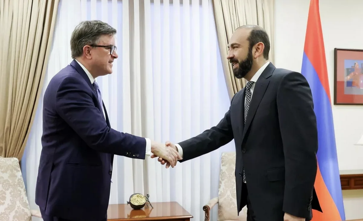 Armenian FM meets with US Assistant Secretary of State