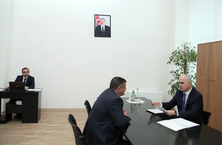 İqtisadiyyat və sənaye naziri Neftçalada vətəndaşlarla görüşüb