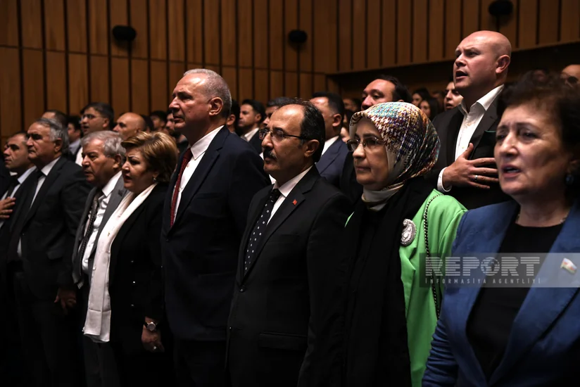 Türk Dünyası Bakı Atatürk Liseyinin məzuniyyət mərasimi keçirilib