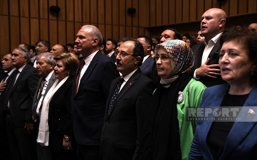 Türk Dünyası Bakı Atatürk Liseyinin məzuniyyət mərasimi keçirilib