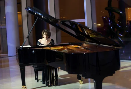 Məşhur pianoçu Elisso Bolkvadze Heydər Əliyev Mərkəzində çıxış edib