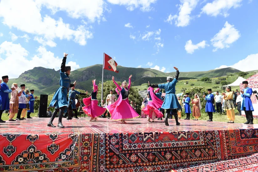 “Qərbi Azərbaycana qayıdış” festivalı bədii hissə ilə davam edib