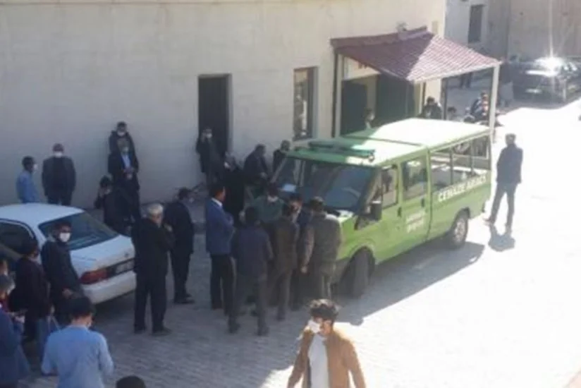 Türkiyədə terrorçular ərzaq yardımı paylayanlara hücum edib, 2 nəfər ölüb