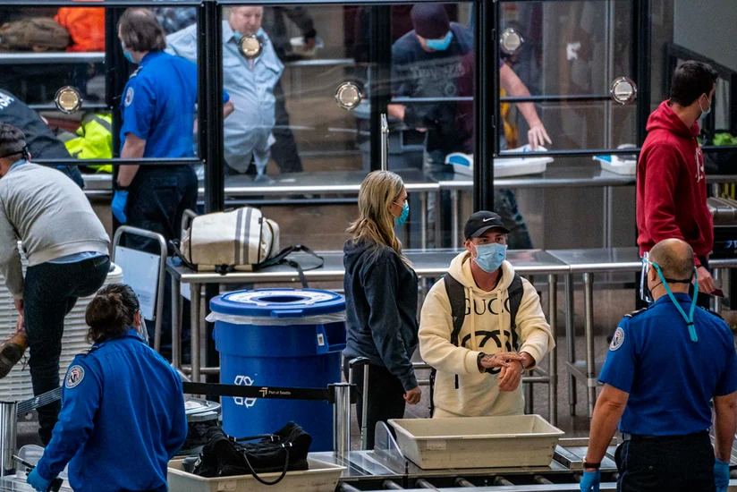 Названа самая опасная зона для заражения COVID-19 в аэропорту