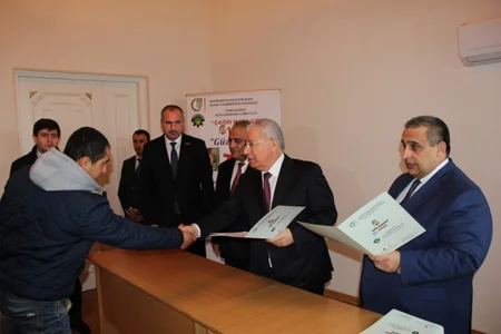 Kənd təsərrüfatı naziri Qubada sakinlərlə görüşüb