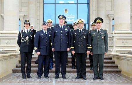 ​NATO nümayəndə heyəti hərbi hissələrdə olub
