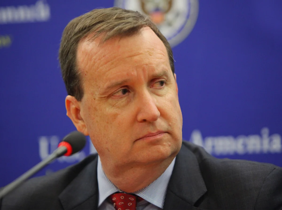 ​Amerikalı səfir: Cəbhədə zorakılığa son qoymaq lazımdır