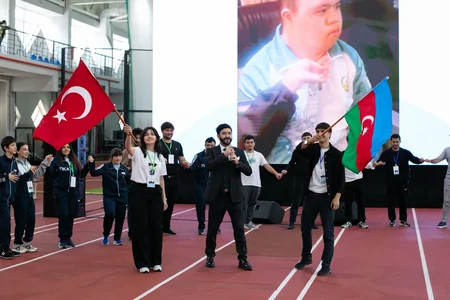 Daun sindromlu şəxslər arasında Parlayan günəşlər adlı idman oyunları keçirilib