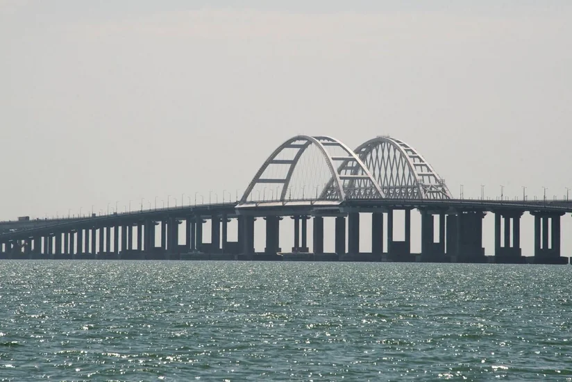 Traffic on Crimean Bridge temporarily suspended