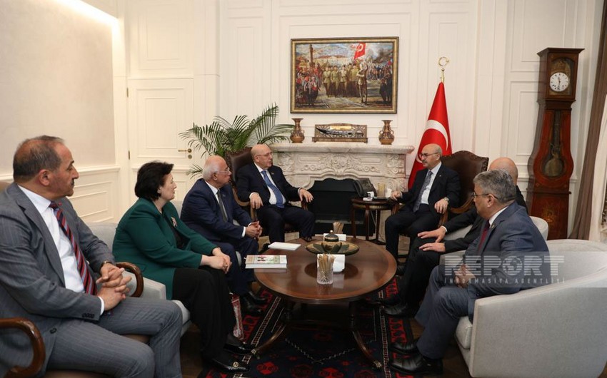 Azərbaycan nümayəndə heyəti İzmirdədir: “Azərbaycanlılar istəyir ki, bu seçkilərin qalibi Ərdoğan olsun”