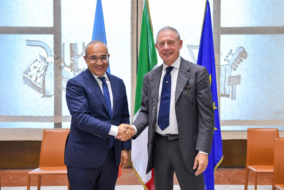 Azerbaijan explores joint economic activities with Italian companies