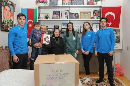 “PAŞA Holding”in “Vətən əmanətlərin keşiyindədir” proqramı çərçivəsində şəhid ailələrinə bayram sovqatları çatdırılır