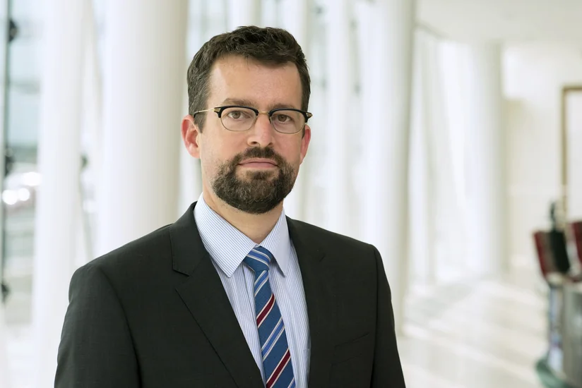 Saxo Bank: ARDNF-in yuana investisiyaları çətin duruma düşə bilər