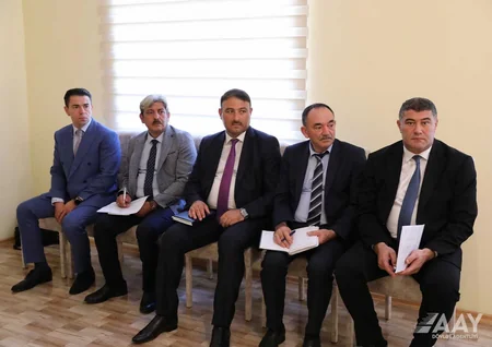 Saleh Məmmədov İsmayıllı və Ağsu rayonlarından olan vətəndaşları qəbul edib