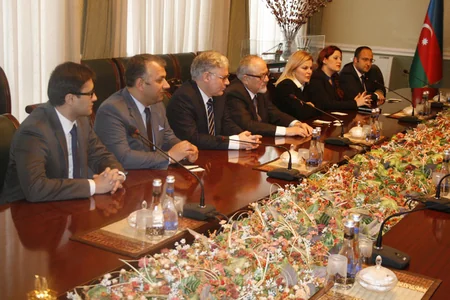 ​SOCAR-da Xəzər Strateji Ararşdırmalar İnstitutunun nümayəndələri ilə görüş olub