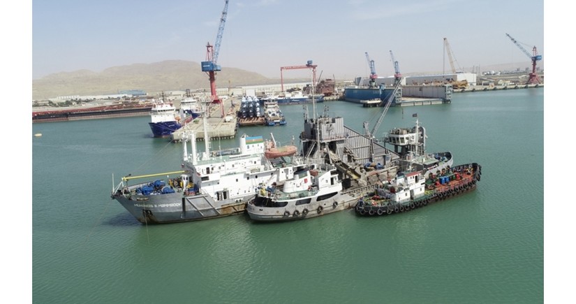 ASCO vessels carry out dredging operations in harbor area of Baku Shipyard