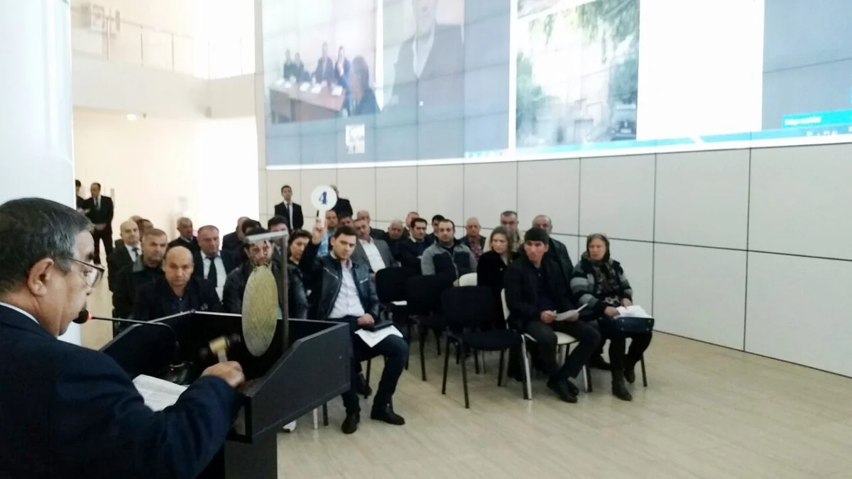 Azərbaycanda ilk dəfə özəlləşdirilən obyektin altında yerləşən torpaq sahəsi hərracda satılıb
