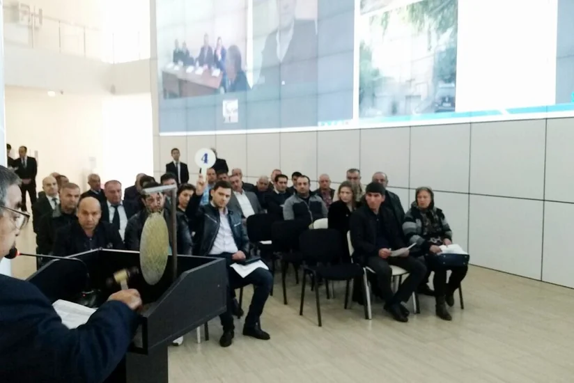 Azərbaycanda ilk dəfə özəlləşdirilən obyektin altında yerləşən torpaq sahəsi hərracda satılıb