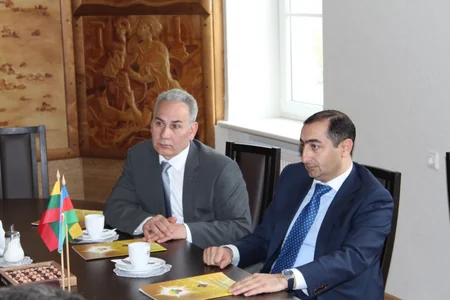 Azərbaycanın Litvadakı səfiri Şaulyay şəhərinin yeni seçilən meri ilə görüşüb