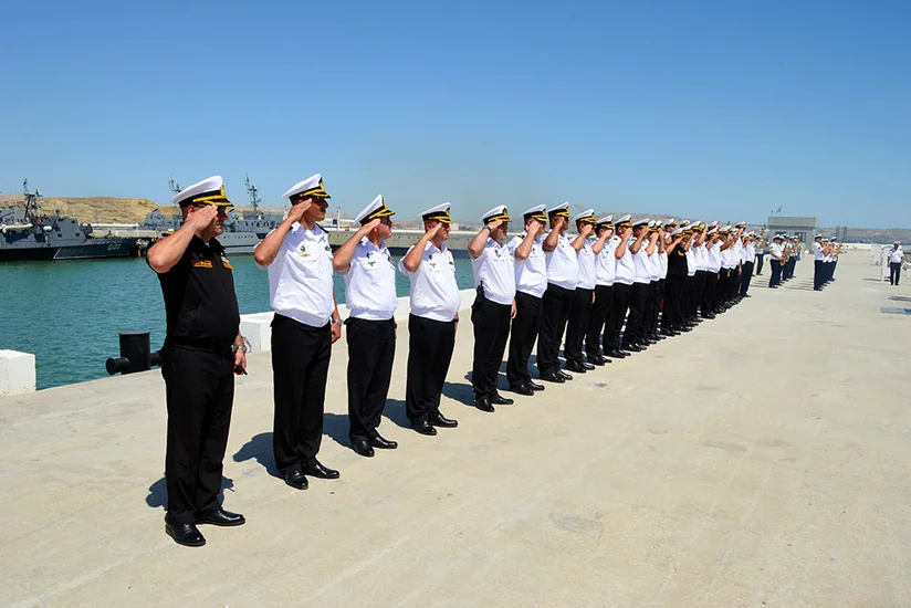 Военные корабли Ирана, Казахстана и России покинули Баку