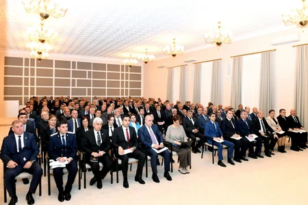 Naxçıvanda bələdiyyələrin fəaliyyətindəki problemlər müzakirə olunub