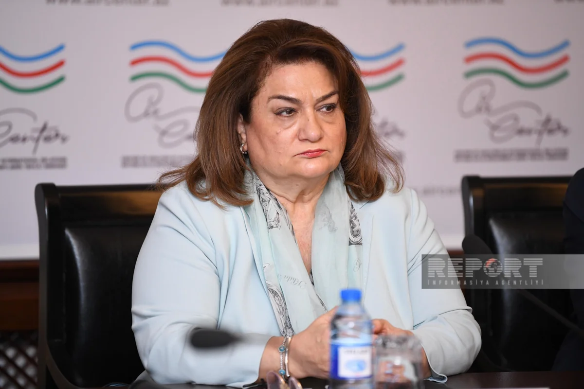 Hicran Hüseynova: Problemimiz qadınlarla bağlı məsələləri elə onlarla müzakirə etməyimizdir