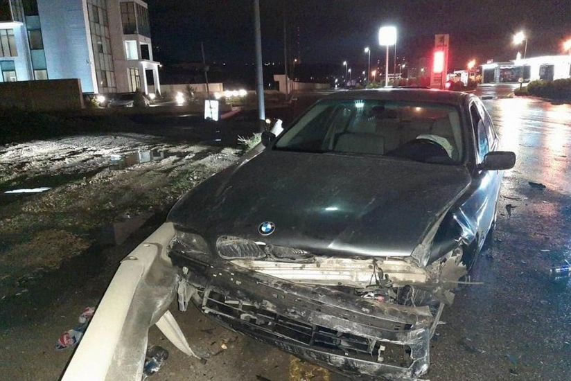 Qaradağda sürücü qəza törətdi, xəsarət alanlar var